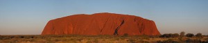 650px-Uluru_Panorama